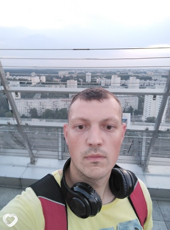 Артем, 27, Узде — анкета №2085611