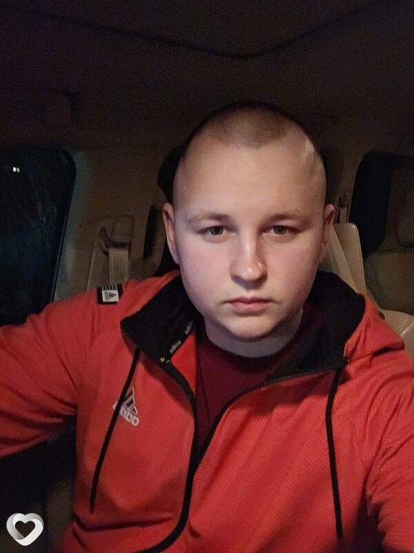 Максим Капралов, 26, Томске — анкета №2086037