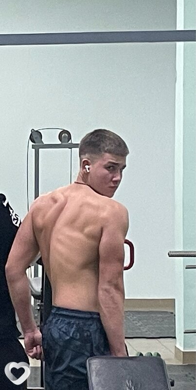 Матвей, 19, Красном Сулине — анкета №2086625