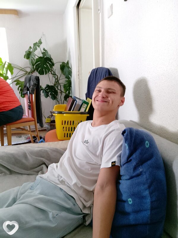 Дмитро, 22, Запорожье — анкета №2087633