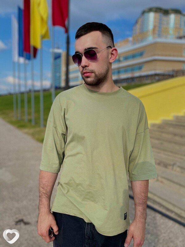 Кирилл, 31, Снежном — анкета №2087528
