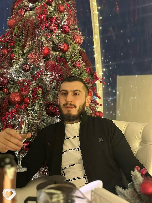 Артём, 29, Москве — анкета №2089024