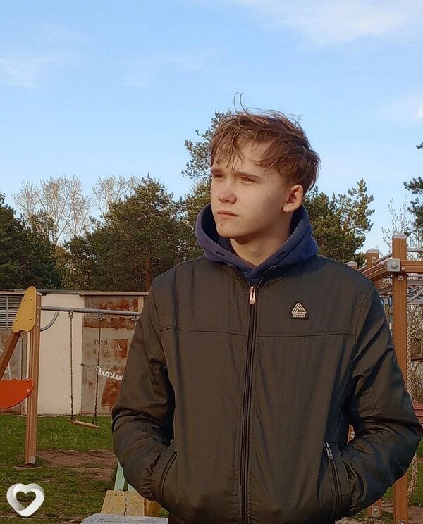 Саша, 20, Екатеринбурге — анкета №2089021