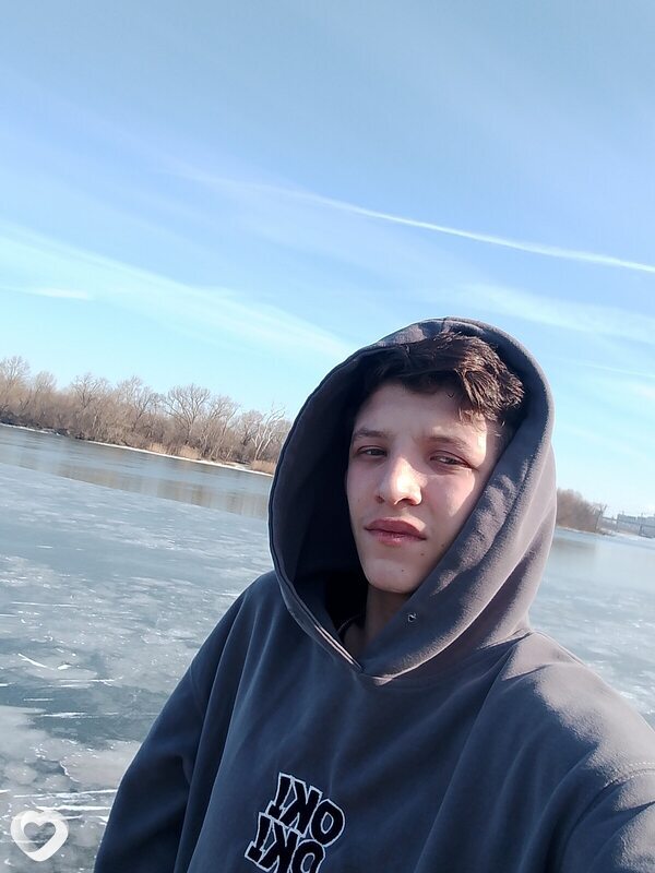 Кирилл, 20, Донецк (Ростовская Обл.) — анкета №2089905