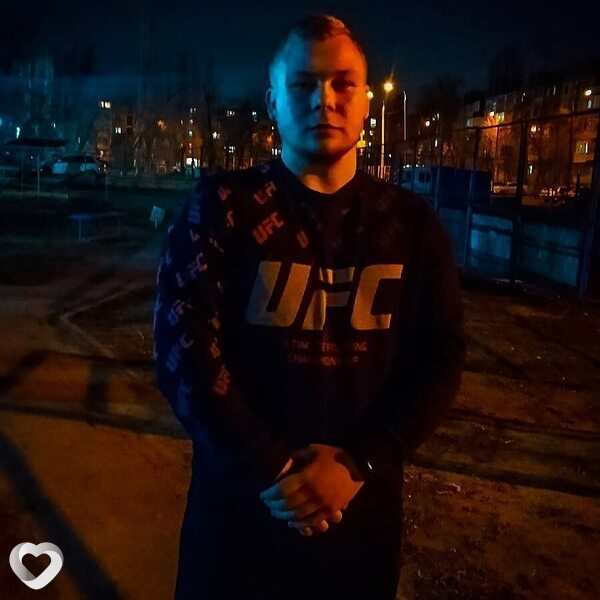 Илья, 23, Волгограде — анкета №2091349
