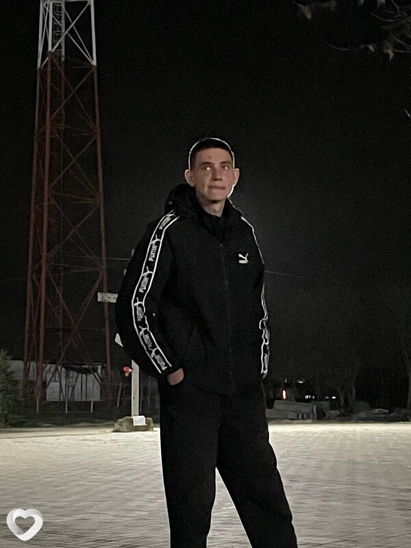 Юрий, 20, Абинске — анкета №2090759