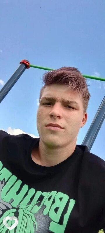 Виктор, 21, Ростове-на-Дону — анкета №2090912