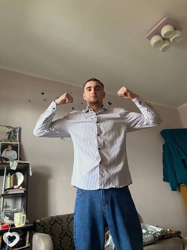 Oleg, 21, Москве — анкета №2090978