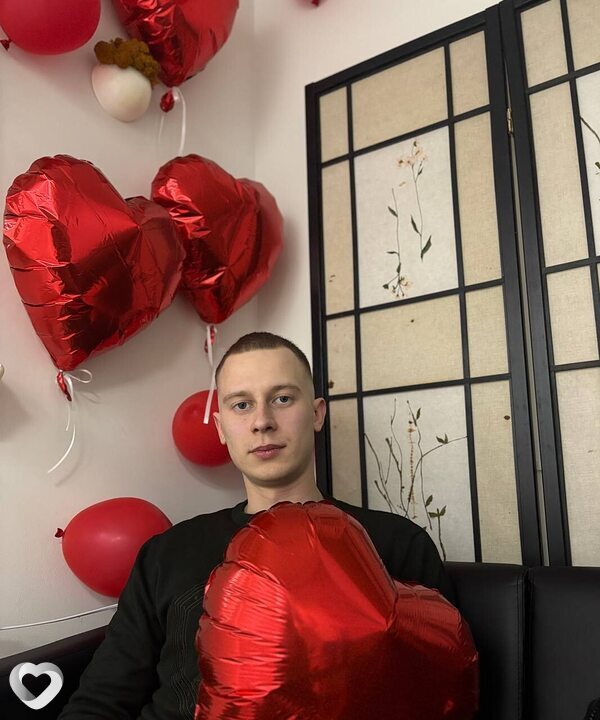 Илья, 24, Каменске-Шахтинском — анкета №2091169