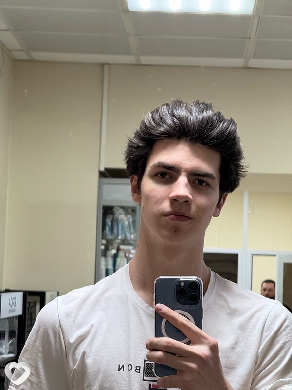 Александр, 19, Новосибирске — анкета №2091487