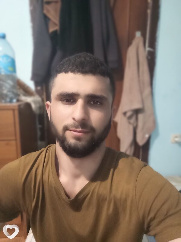 Джоник, 26, Москве — анкета №2091900