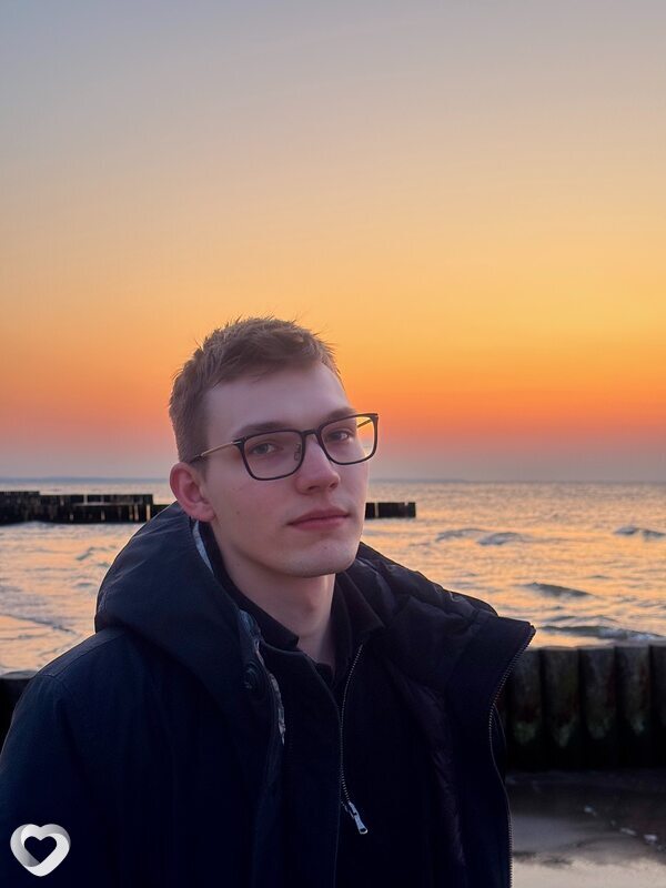 Александр, 22, Москве — анкета №2091902