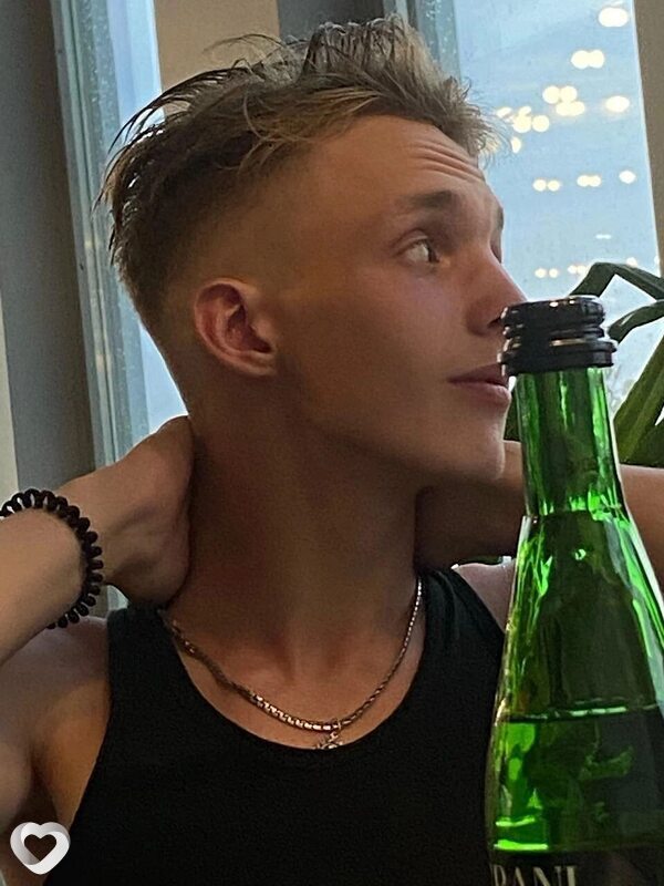 Даня, 20, Новочеркасске — анкета №2092109