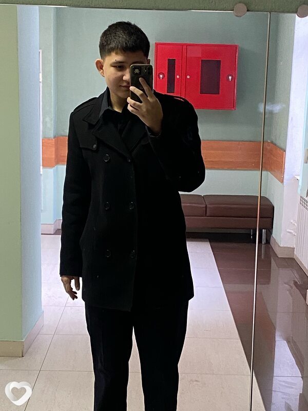Вадим, 20, Москве — анкета №2094043