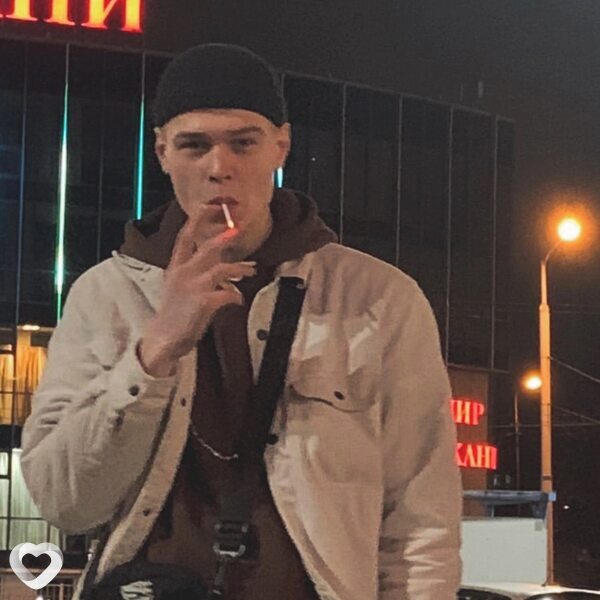 Александр, 21, Москве — анкета №2094418