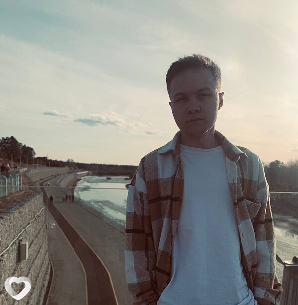 Ростислав, 21, Ангарске — анкета №2094488
