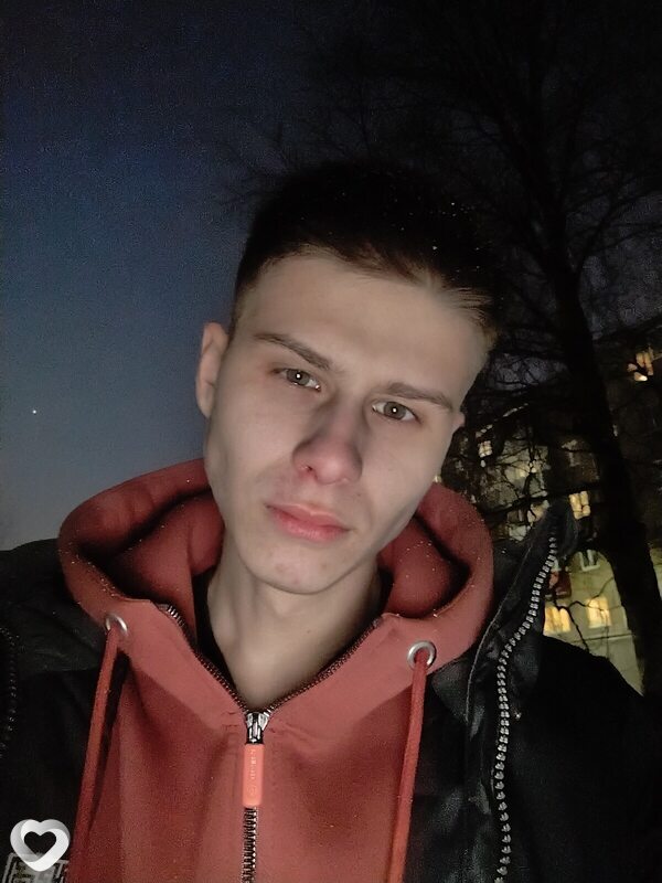Евгений, 22, Петрозаводске — анкета №2095478