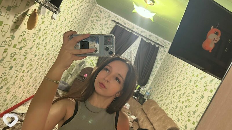 Екатерина, 19, Луганске — анкета №2095686