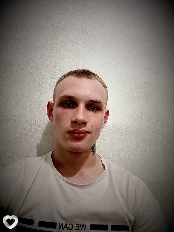 Дмитрий, 19, Екатеринбурге — анкета №2100414