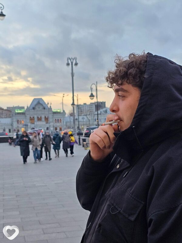 Валер, 20, Москве — анкета №2099632