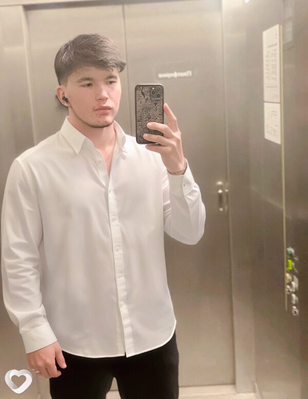 Бекжан, 20, Москве — анкета №2099691