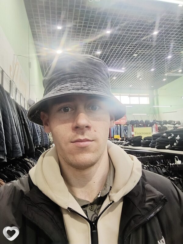 Дмитрий, 26, Белогорске — анкета №2101382