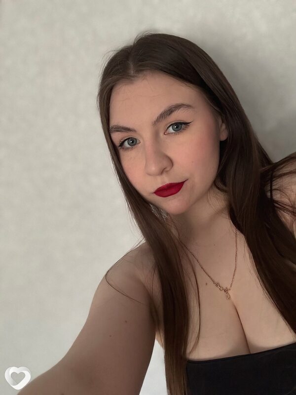 Кристина, 22, Саратове — анкета №2101747