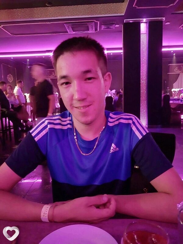 Эльнур, 21, Тобольске — анкета №2101780