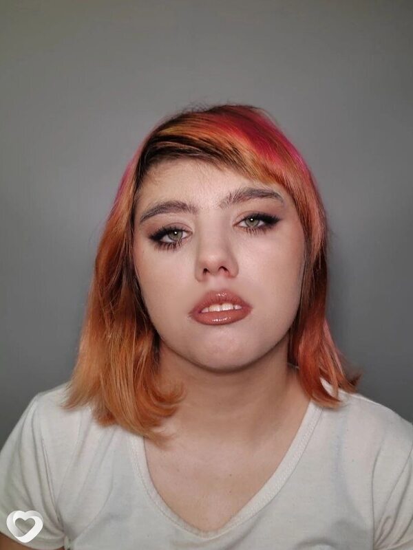 Вика, 19, Новосибирске — анкета №2102703