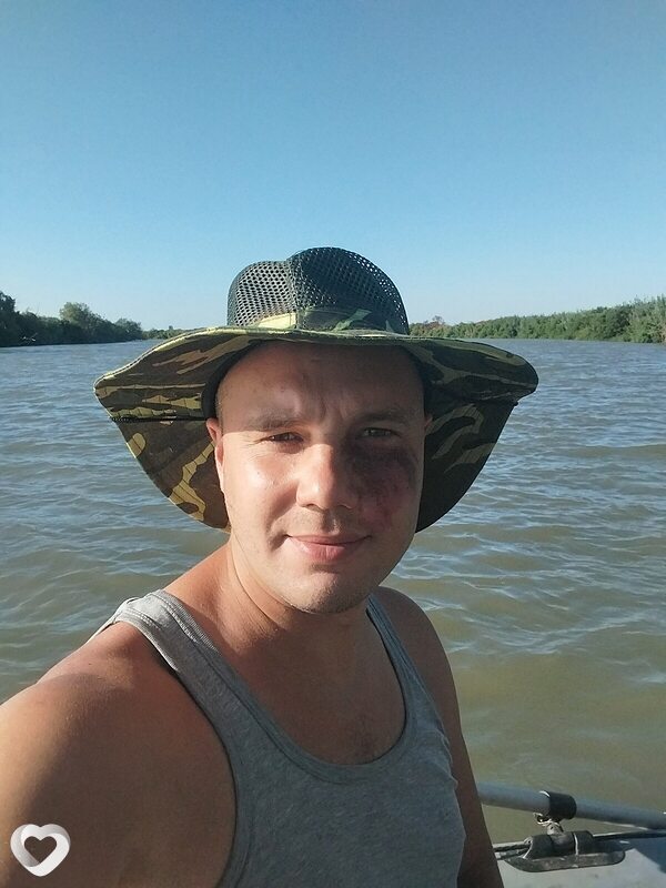 Константин, 32, Крымске — анкета №2102670