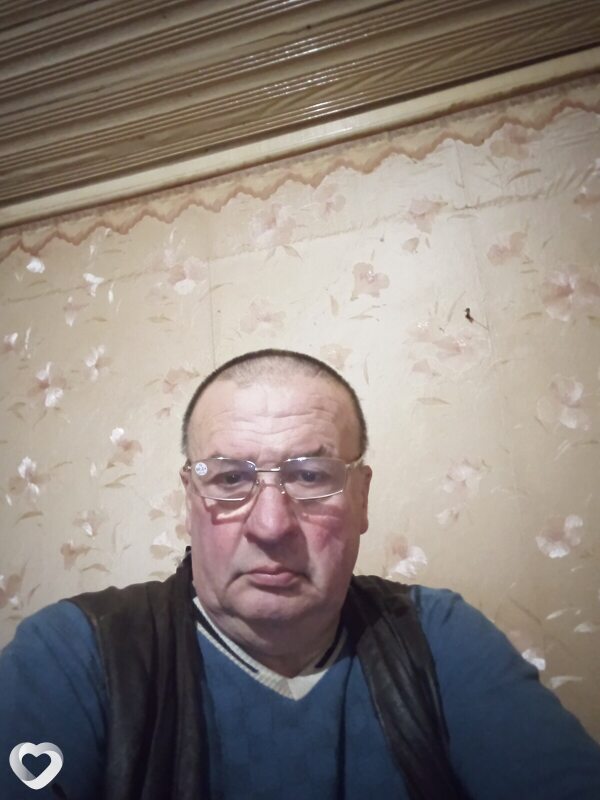 Antinio, Островец
