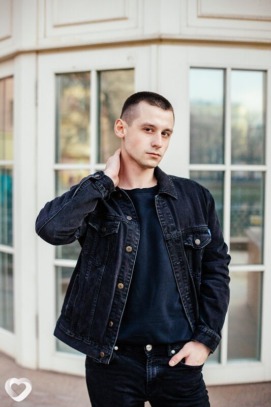 Илья, 22, Москве — анкета №2103666