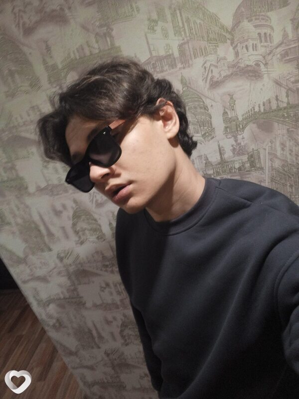 Сергей, 21, Энгельсе — анкета №2152634