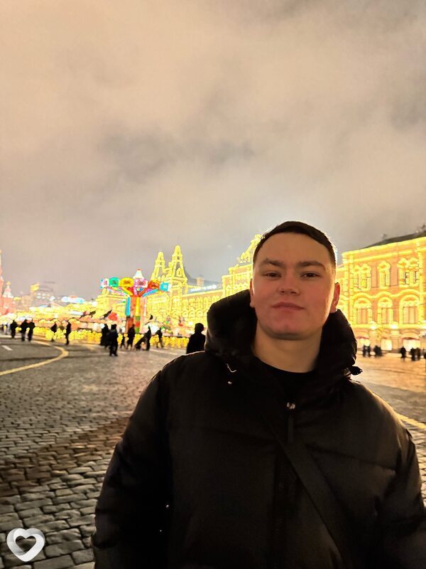 Азат, 23, Москве — анкета №2104946