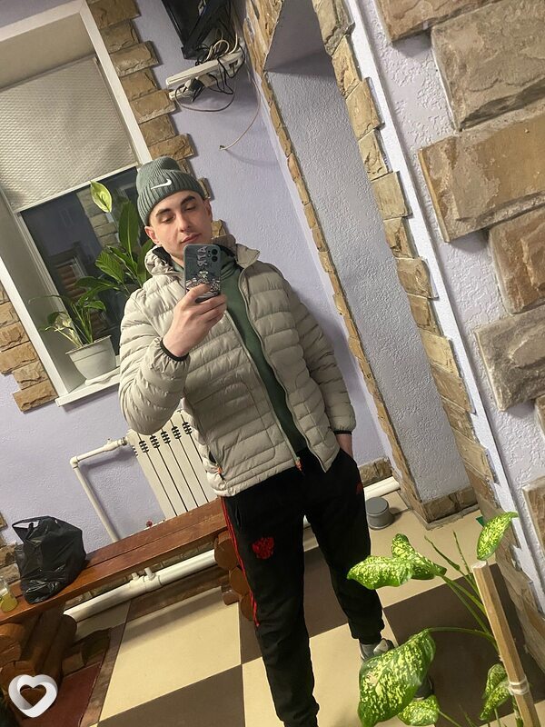 Михаил, 26, Канске — анкета №2106213