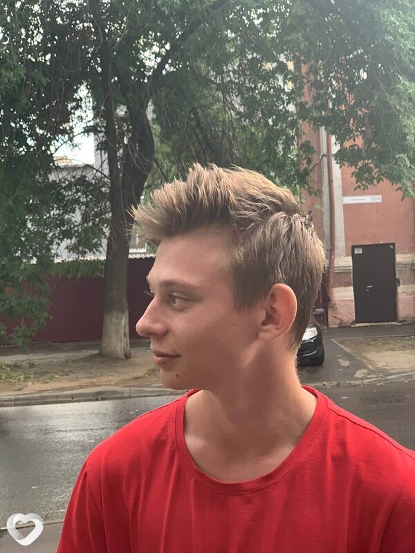 Андрей Афанасьев, 23, Саратове — анкета №2105438
