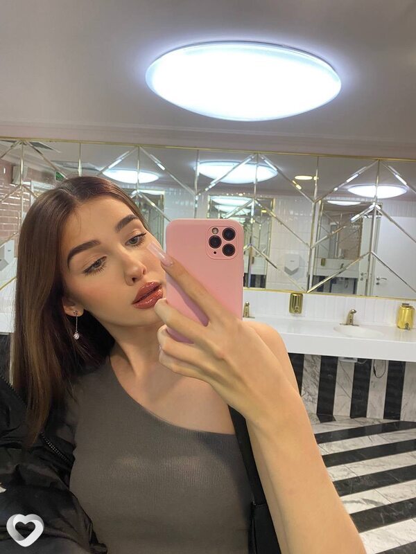 Лиза, 24, Санкт-Петербурге — анкета №2105444