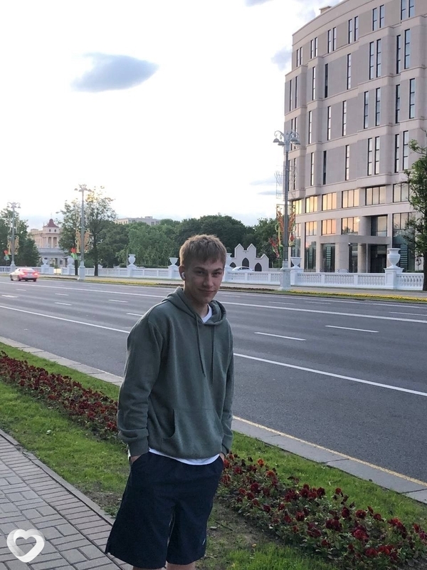Вовка, 22, Москве — анкета №2105649