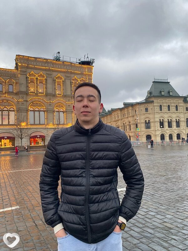 Денис, 22, Москве — анкета №2106702