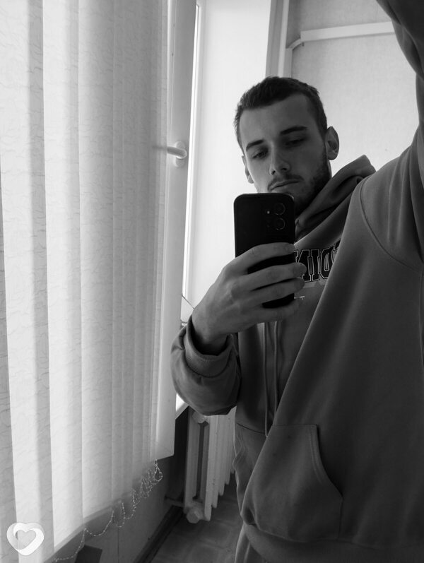 Юрий, 22, Николаеве — анкета №2107724