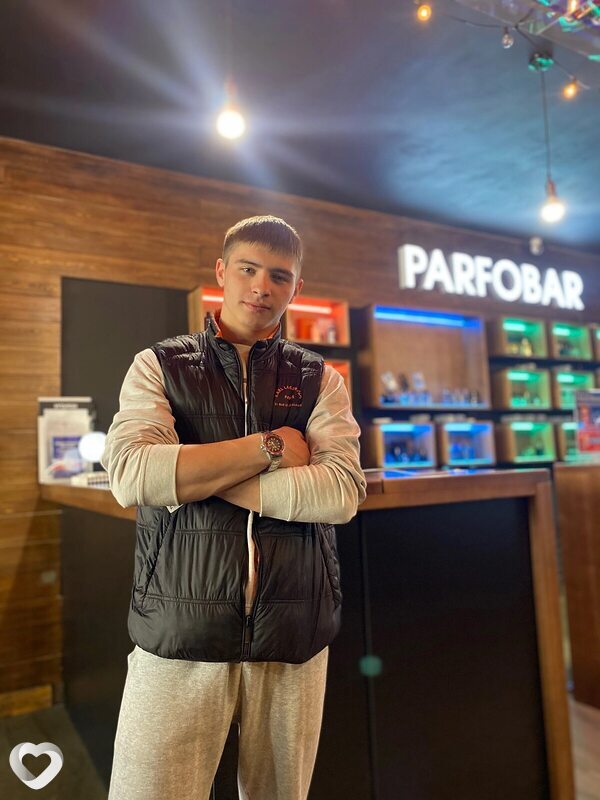 Роман, 20, Улан-Удэ — анкета №2108017