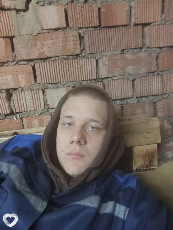 Максим, 19, Барановичах — анкета №2108740