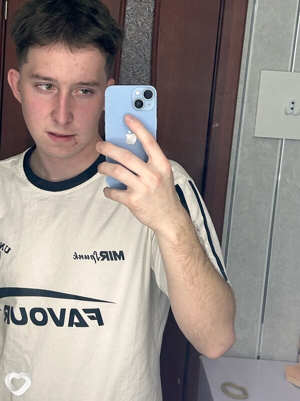 Александр, 21, Сочи — анкета №2109177