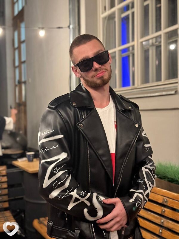 Ваня, 23, Москве — анкета №2109435