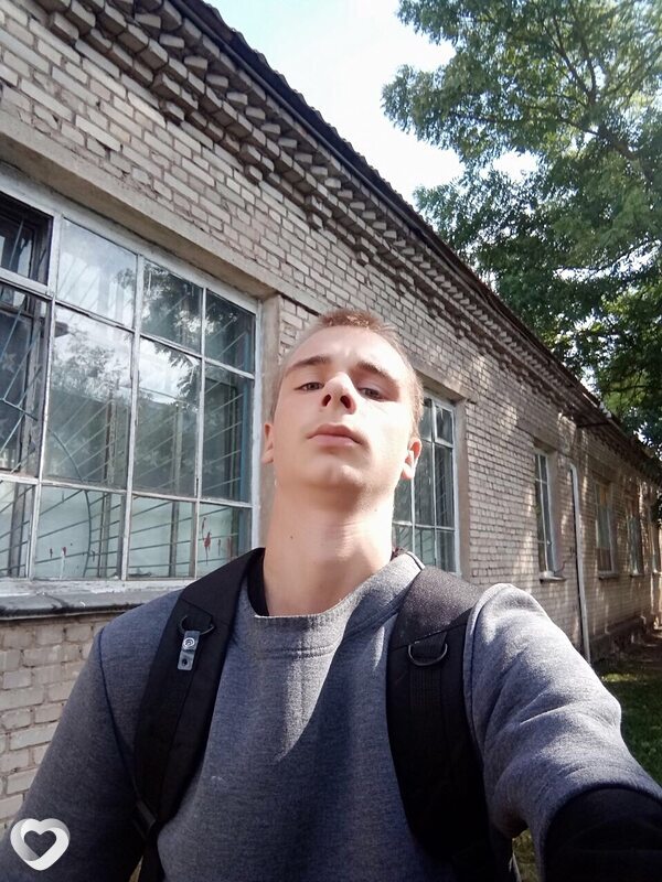 Артем, 19, Орше — анкета №2109854