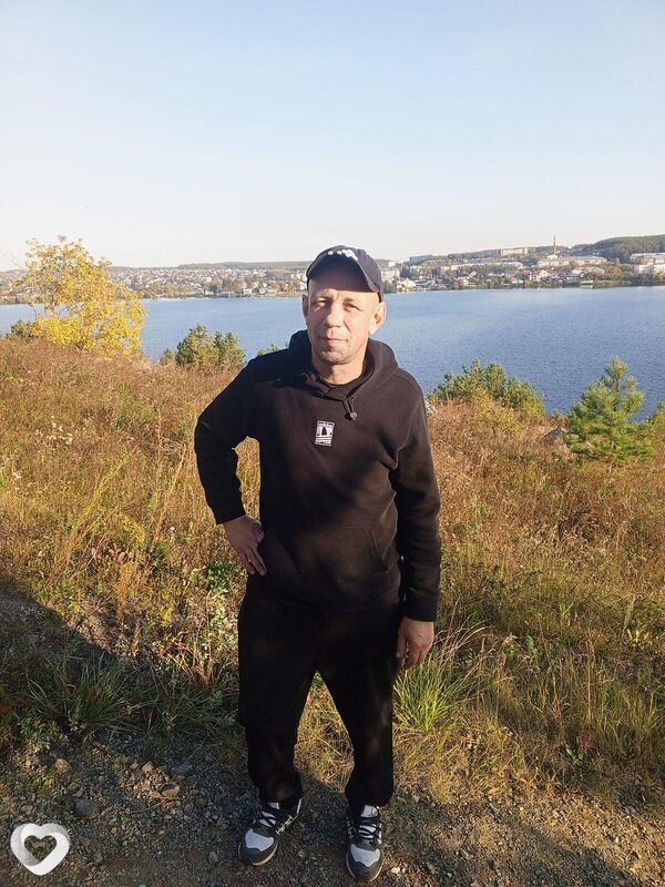 Денис, Артемовский