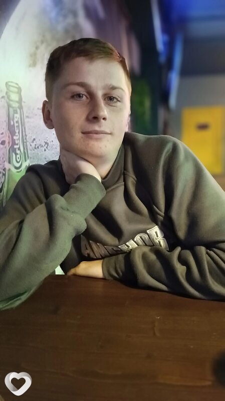 Артём, 23, Омске — анкета №2154226