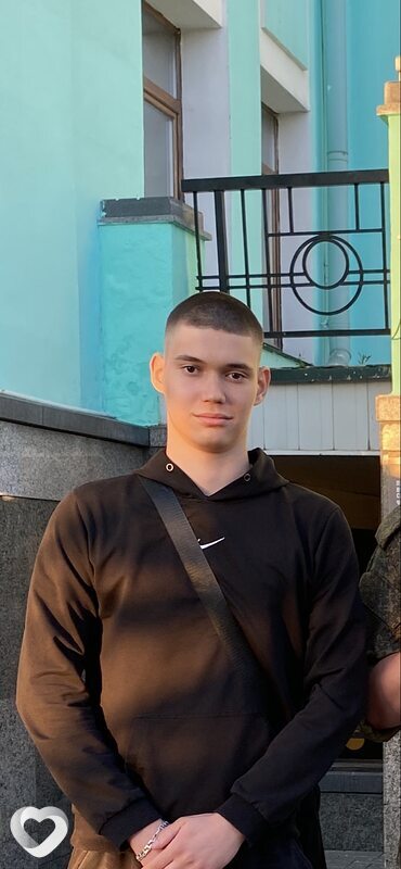 Вадим, 19, Омске — анкета №2111573