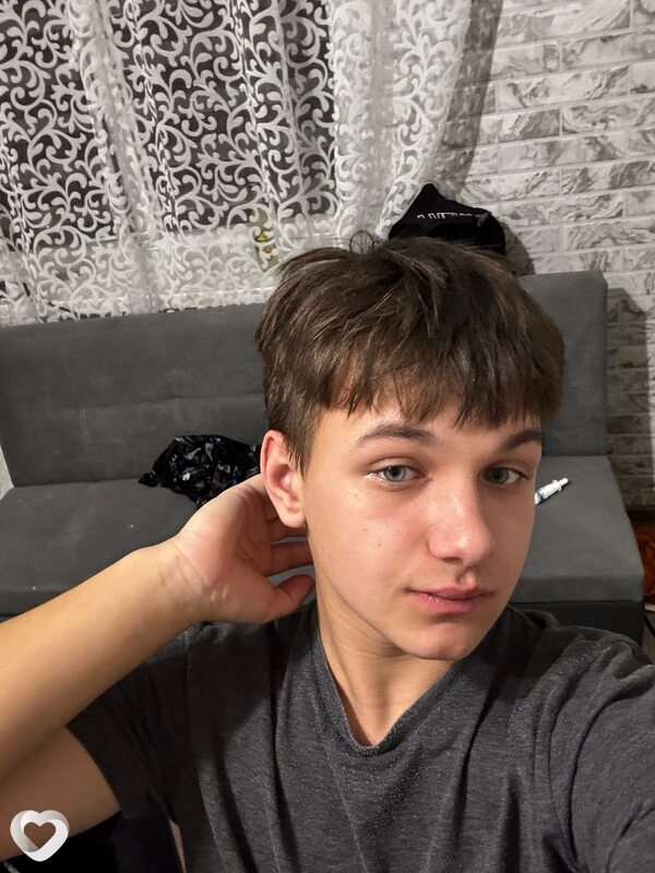 Ярослав, 20, Гомеле — анкета №2110433