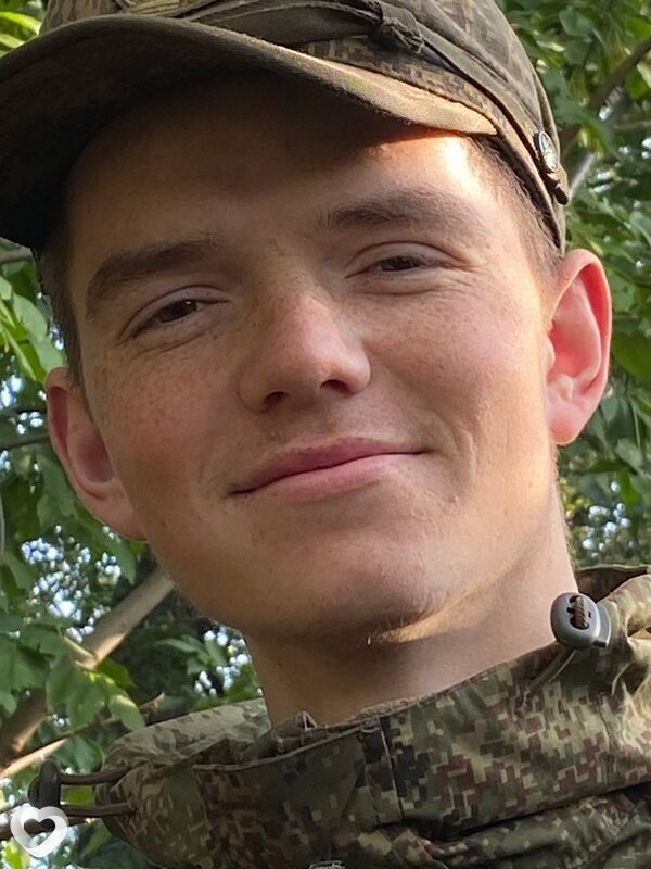 Романов, 21, Москве — анкета №2154310